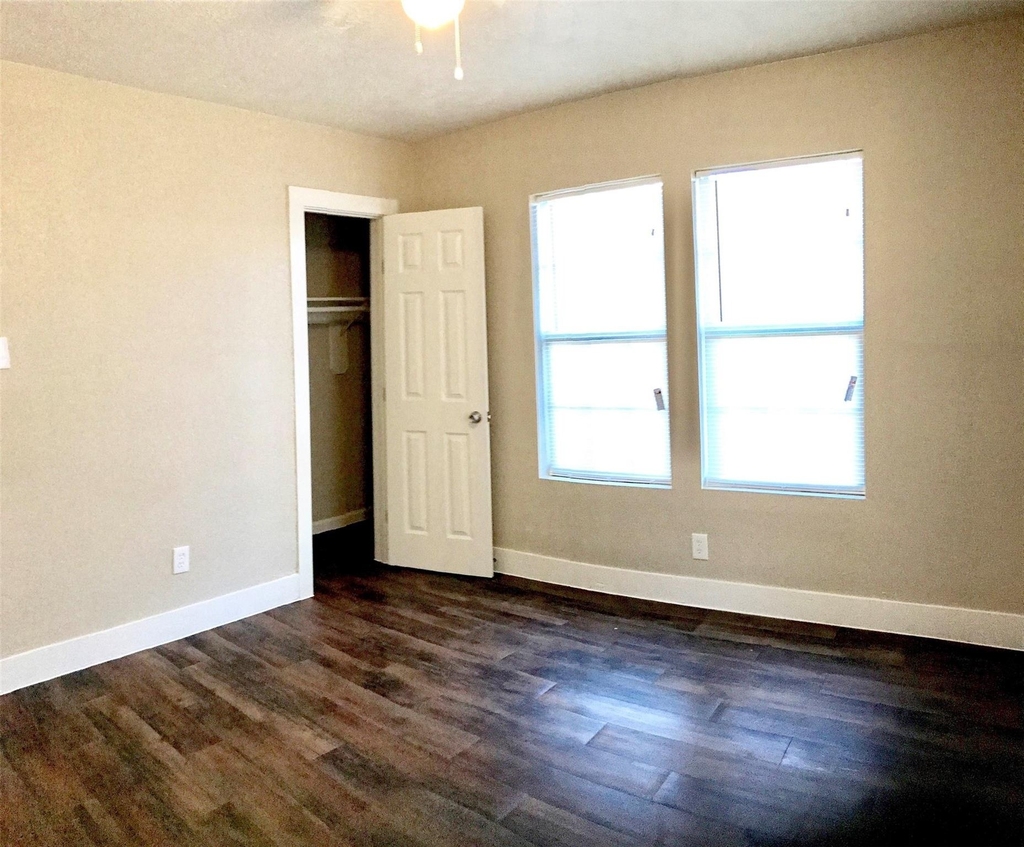 1704 Sam Wilson Street - Photo 4
