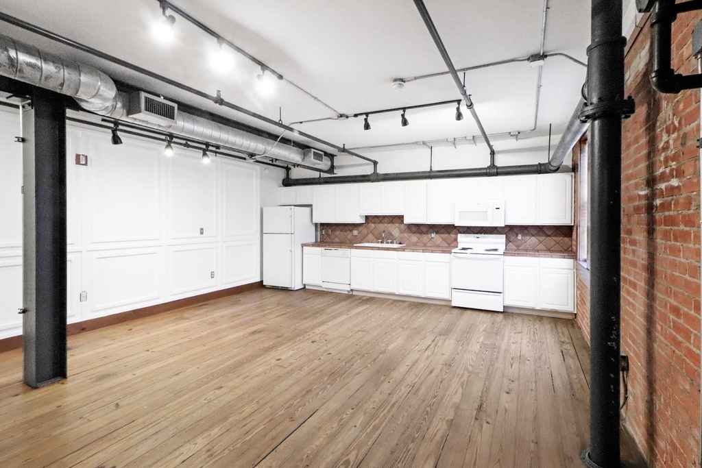 1011 Wood Street - Photo 4