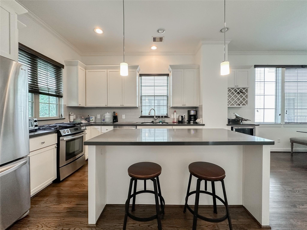 2 Hermann Park Court - Photo 5