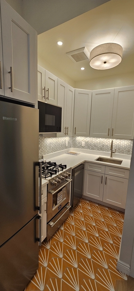 169 West 76th Street - Photo 2