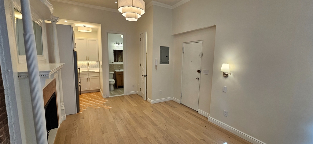 169 West 76th Street - Photo 4