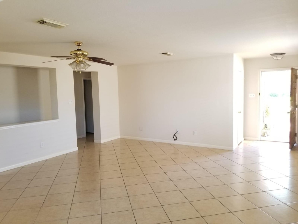 3526 Lexington Common - Photo 3