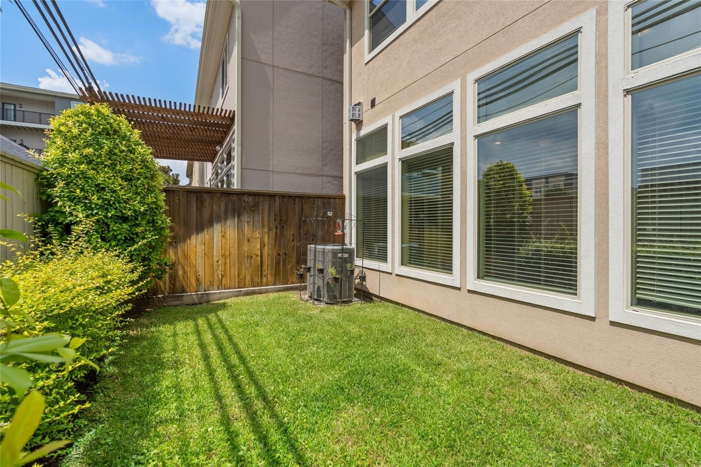 1407 Devonshire Manor Lane - Photo 31