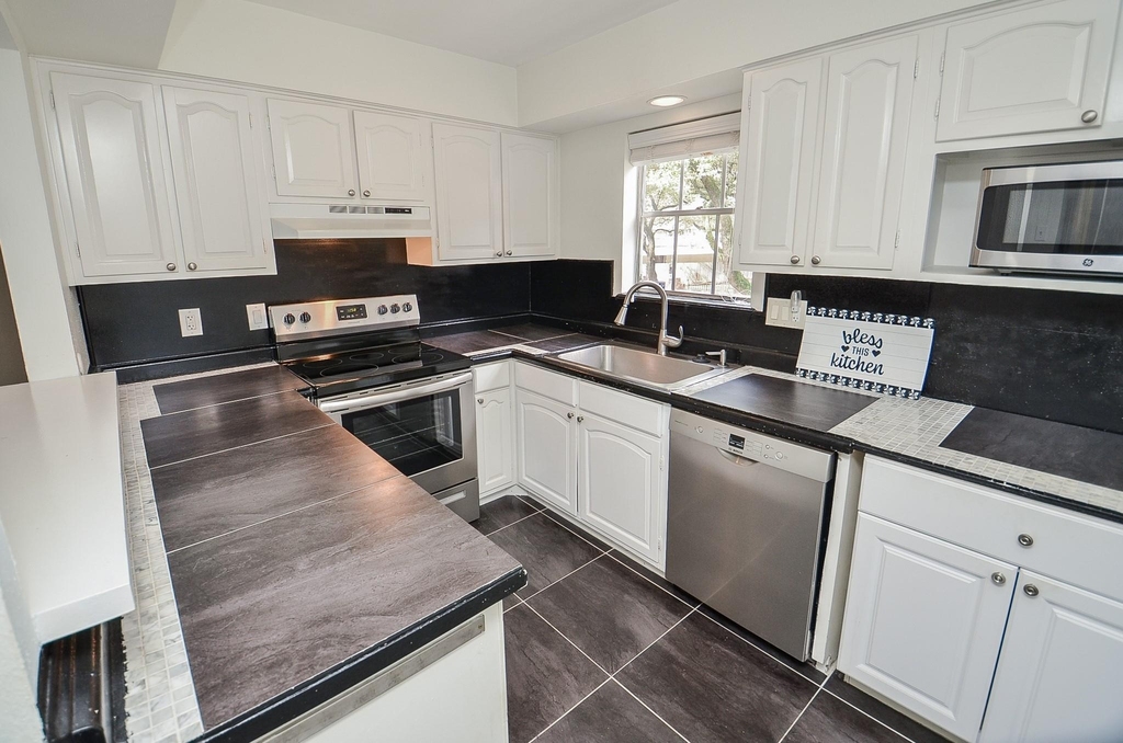 854 Wax Myrtle Lane - Photo 16