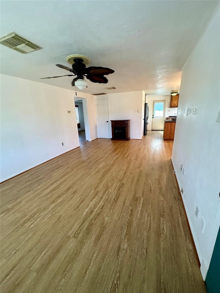 124 7th Street - Photo 2