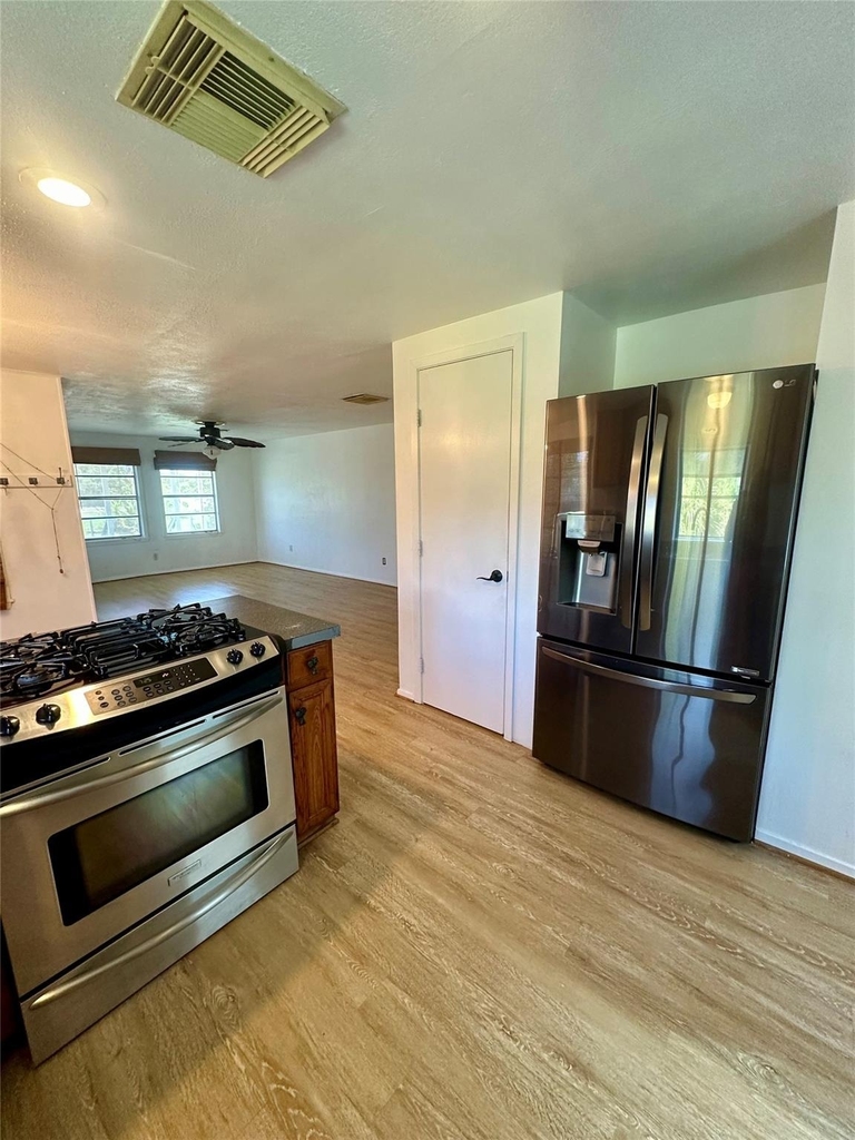 124 7th Street - Photo 6