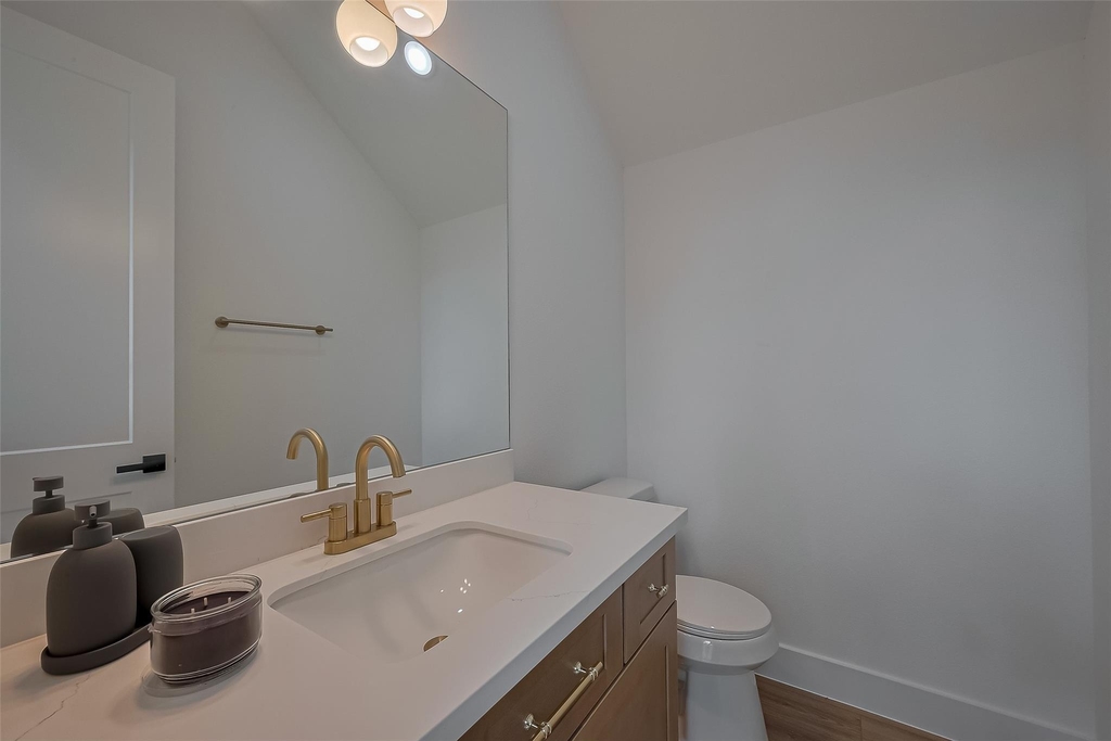 778 Mansfield St - Photo 9
