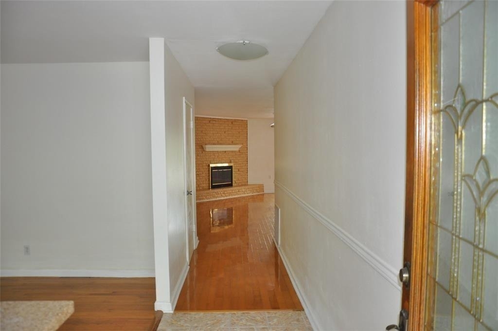 5519 Caversham Dr Drive - Photo 2