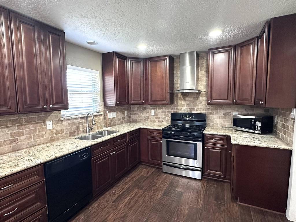 1766 Maux Drive - Photo 5