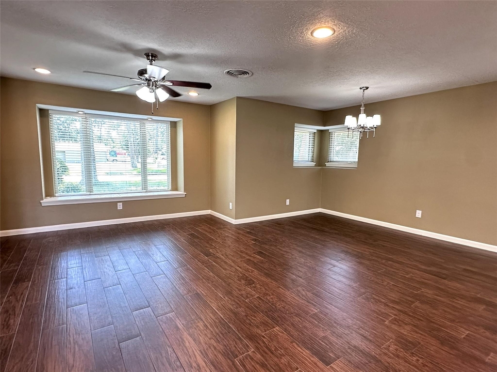1766 Maux Drive - Photo 3