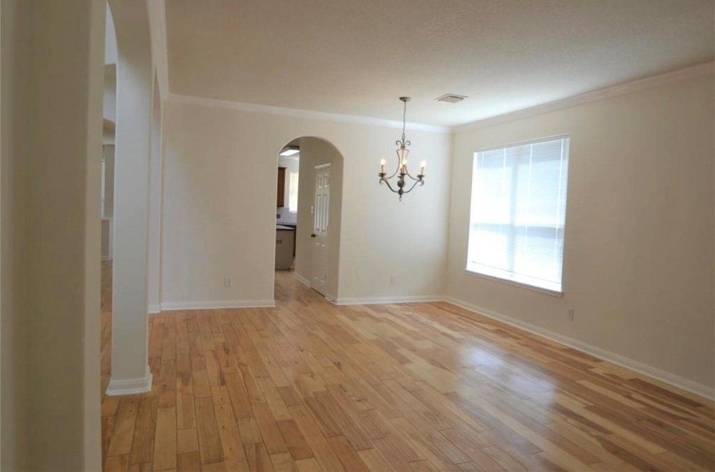 2110 Banfield Court - Photo 4