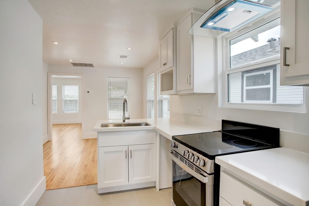 6107 N Main St - Photo 6