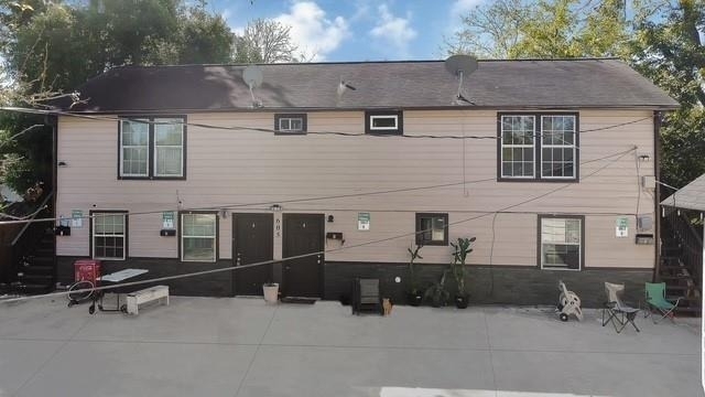605 E Hunnicutt Street - Photo 1