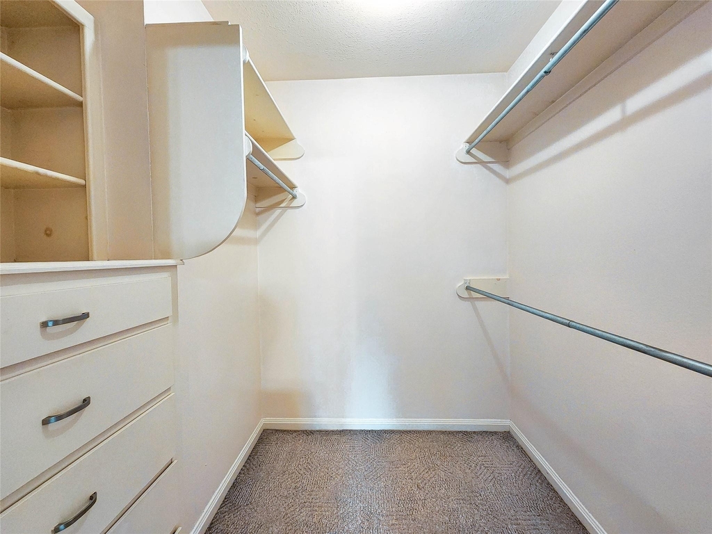12 Kings Row - Photo 20
