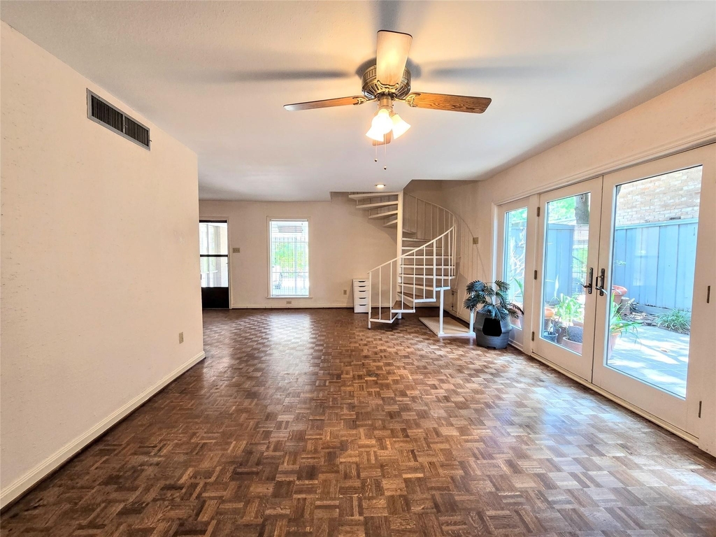 12 Kings Row - Photo 38