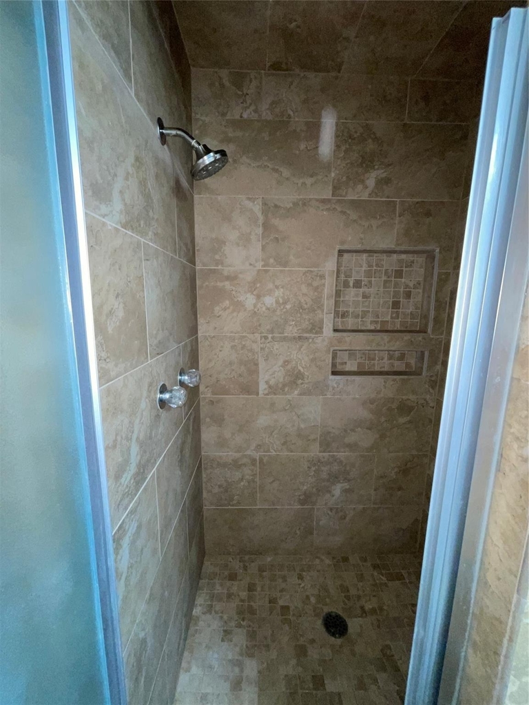 12854 Westhorpe Drive - Photo 11
