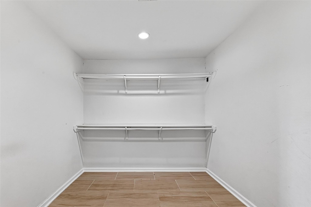 1504 Lawrence Avenue - Photo 18