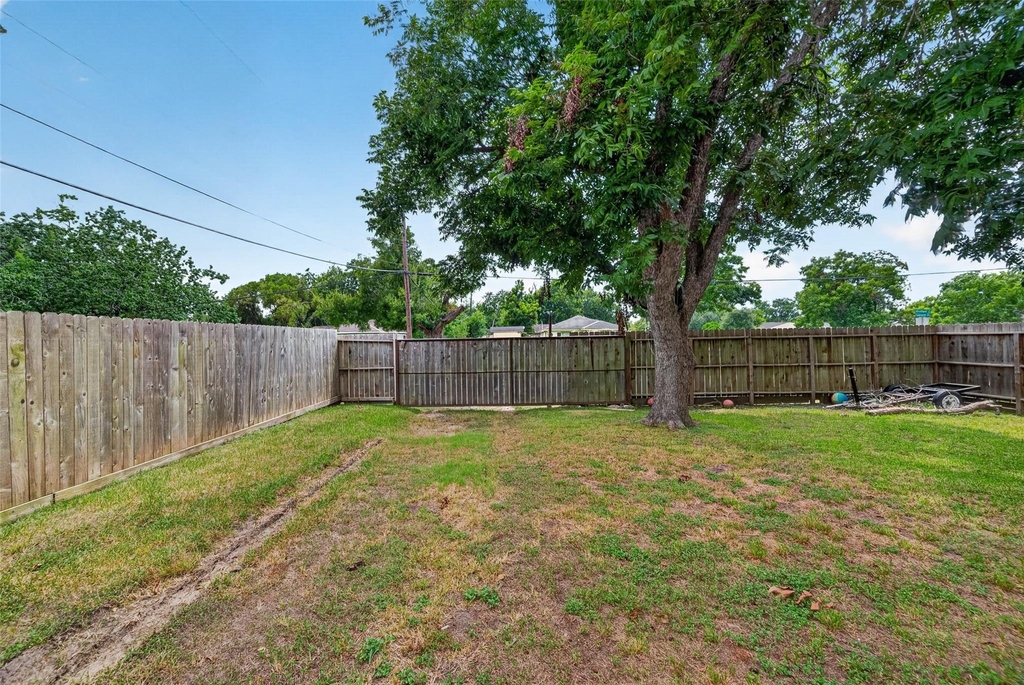 1504 Lawrence Avenue - Photo 39