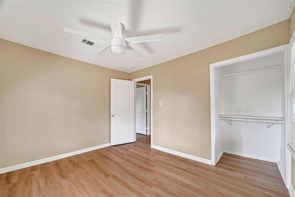 1504 Lawrence Avenue - Photo 13