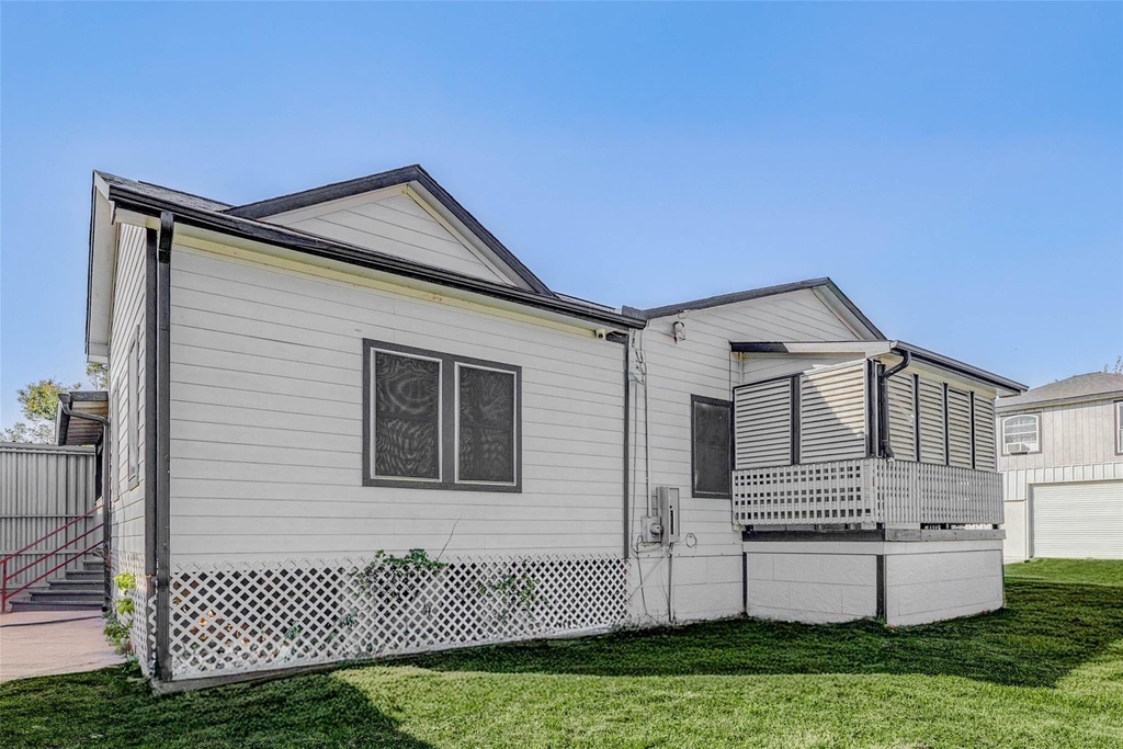 10905 Shady Lane - Photo 1