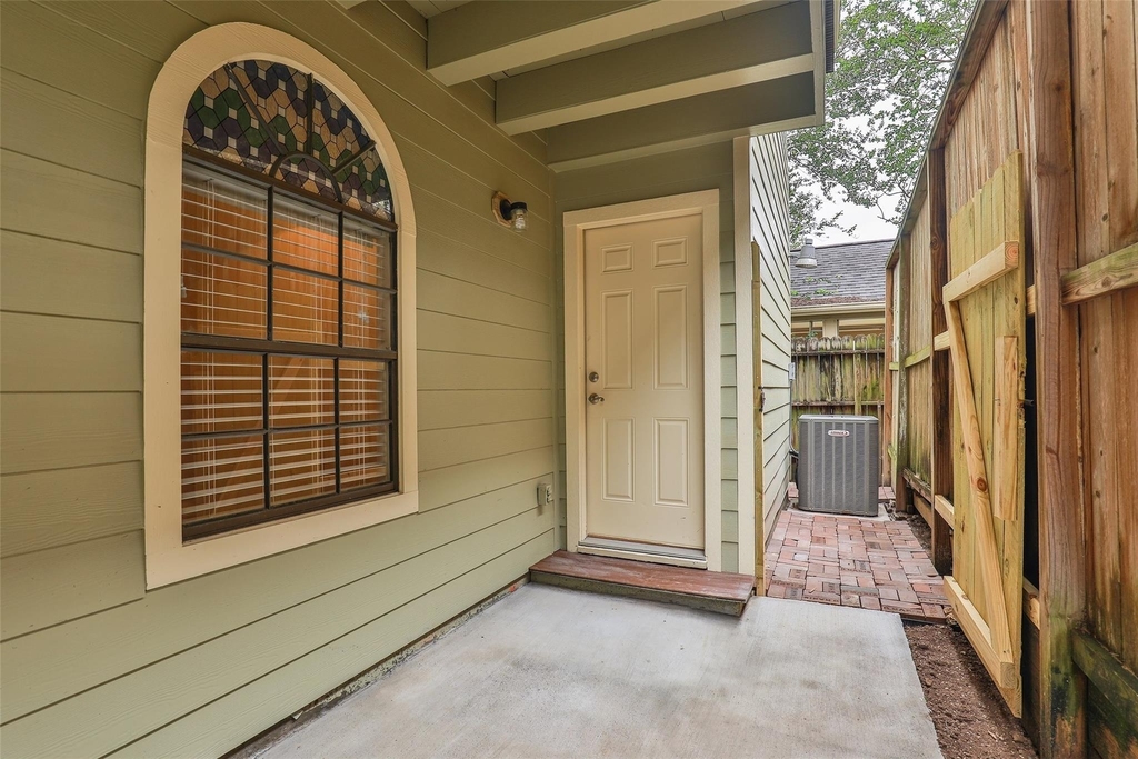 1611 Oakdale Street - Photo 36
