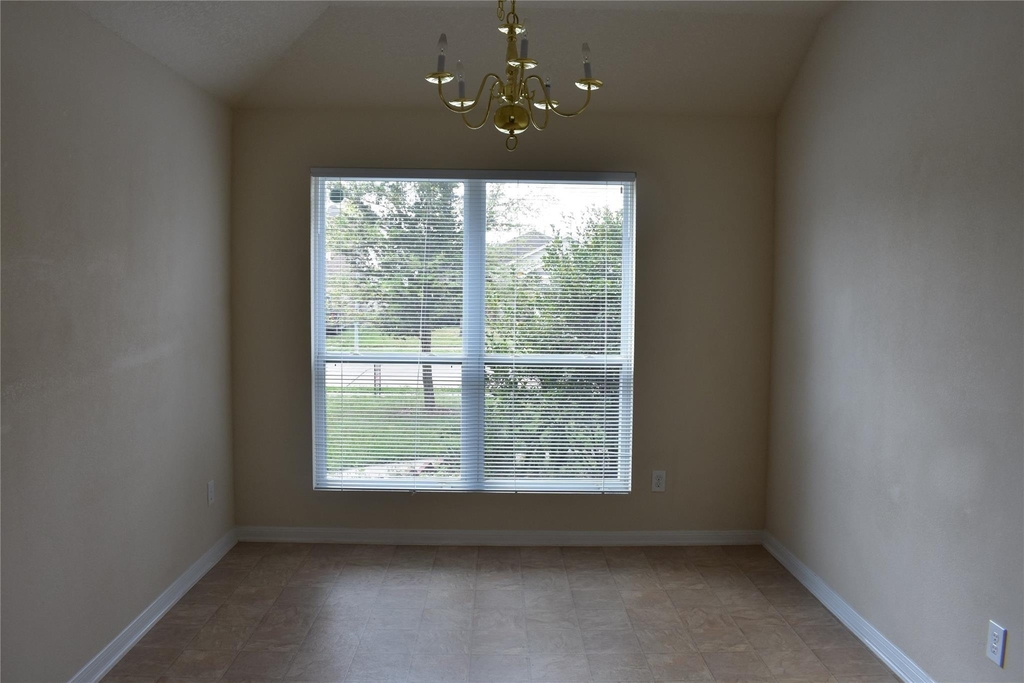 3610 Barkers Crossing Avenue - Photo 9