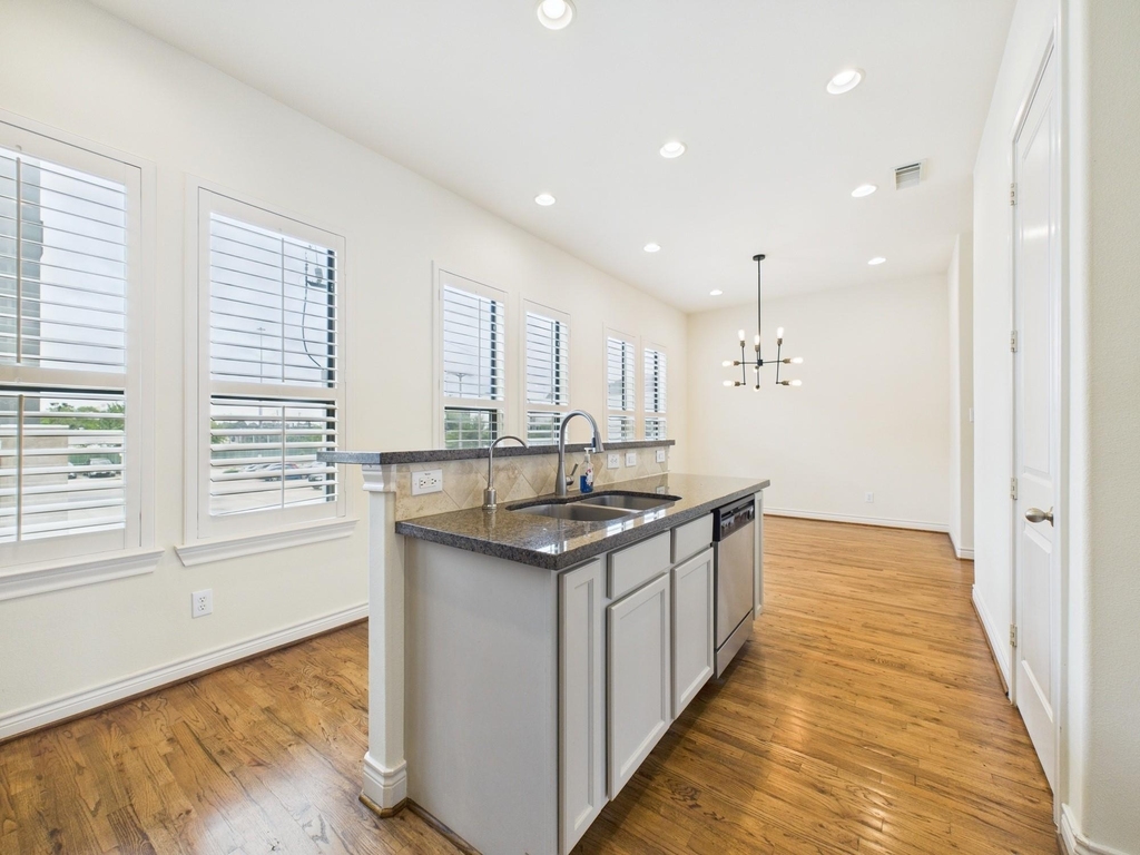 11025 Sherwood Grove - Photo 15
