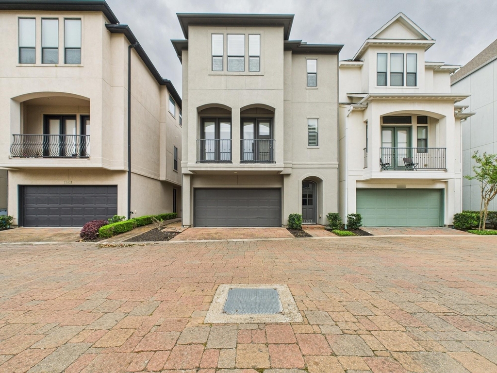 11025 Sherwood Grove - Photo 0