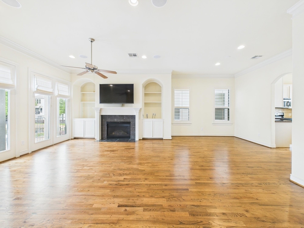 11025 Sherwood Grove - Photo 10