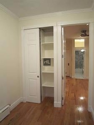 West 52 Street - Photo 4