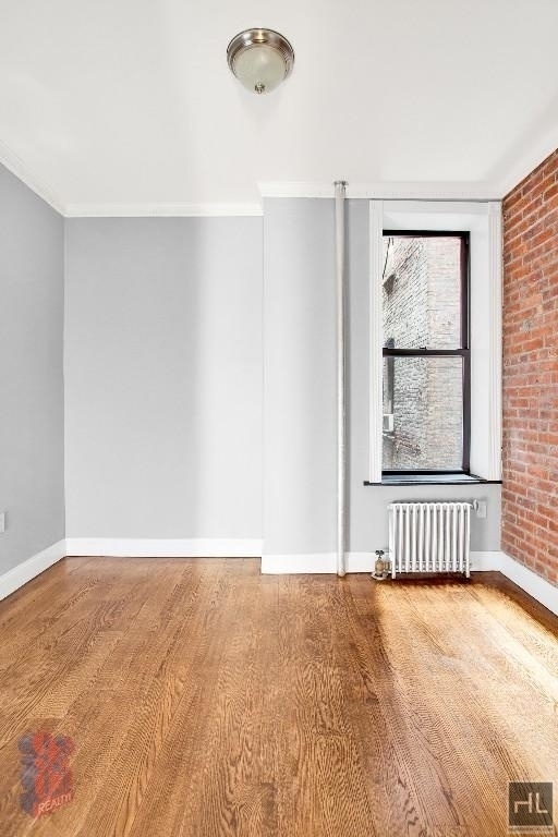 West 52 Street - Photo 3