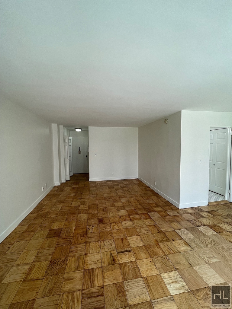 East 36 Street - Photo 1