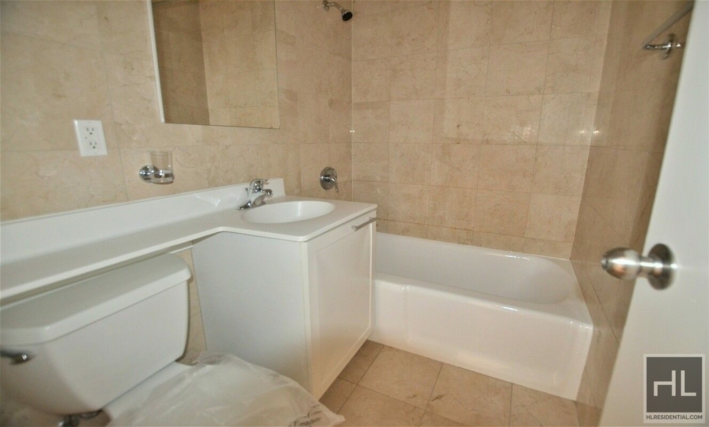 East 49 Street - Photo 3