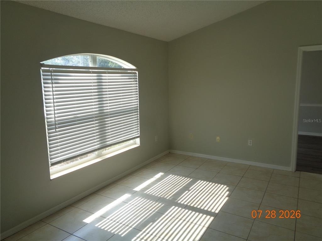 2610 Groveland Avenue - Photo 8