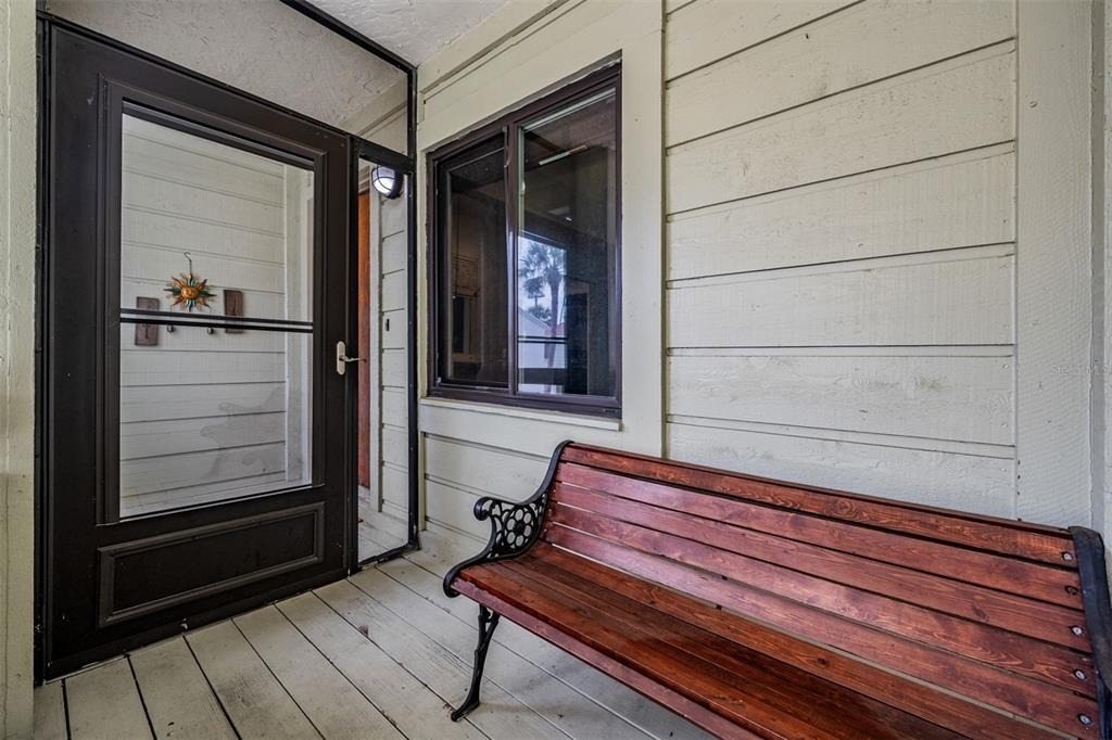 637 Drake Lane N - Photo 1