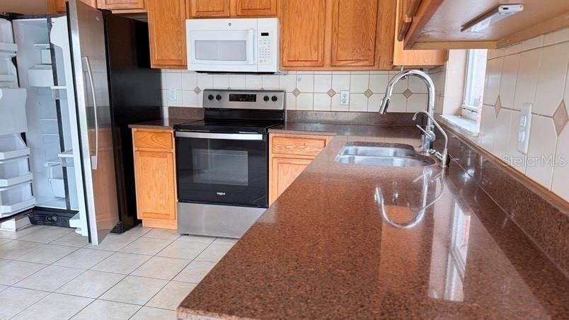 1120 Vinetree Drive - Photo 6