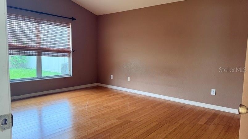1120 Vinetree Drive - Photo 7