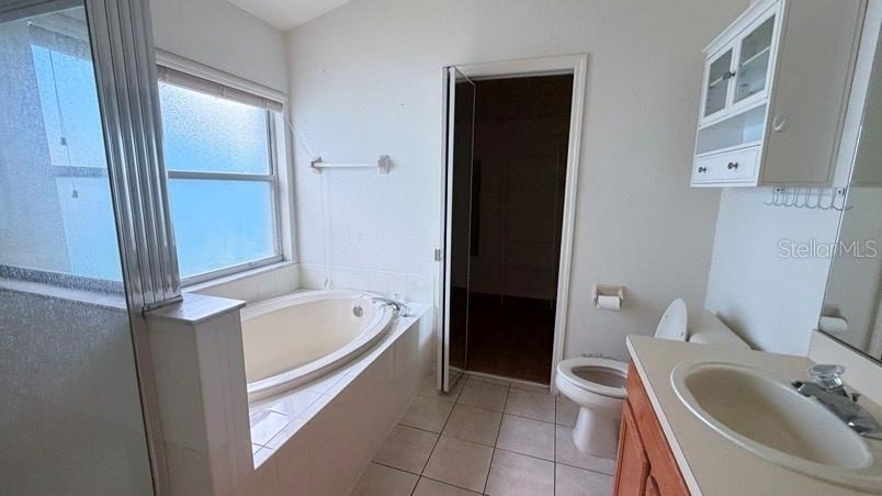 1120 Vinetree Drive - Photo 11