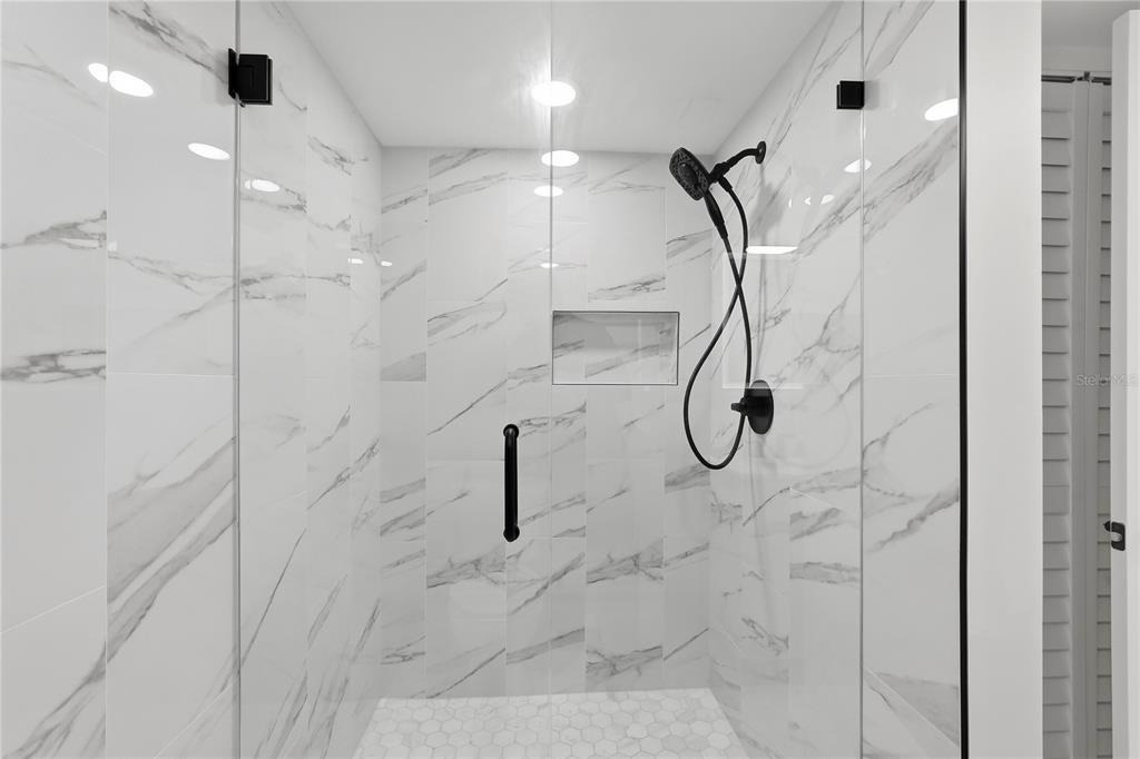 285 107th Avenue - Photo 20