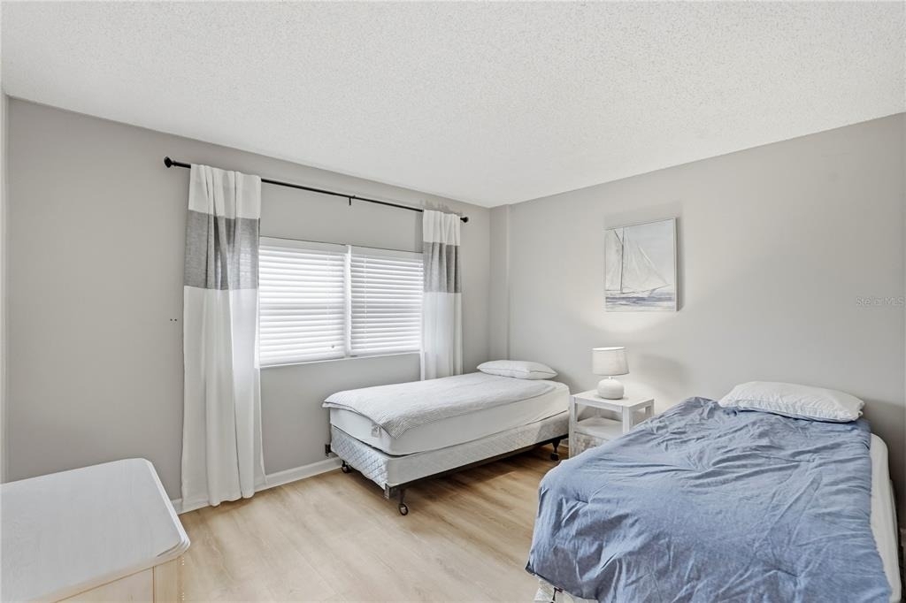 285 107th Avenue - Photo 21