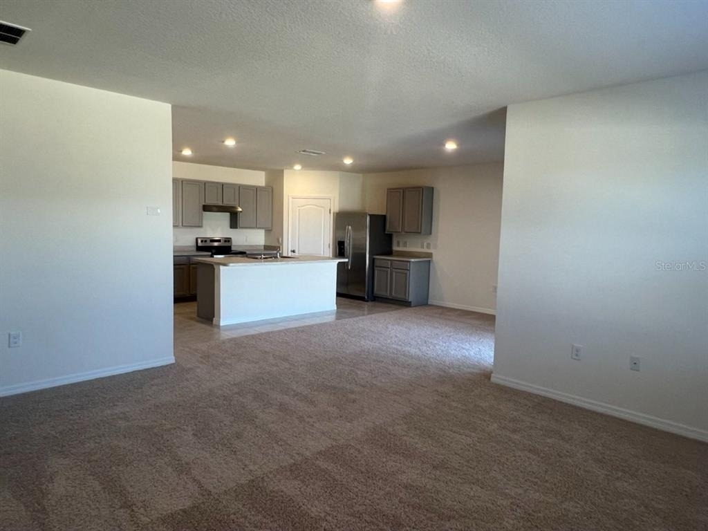 528 Boardwalk Avenue - Photo 2