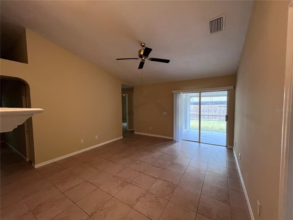 9673 Fox Hearst Road - Photo 4