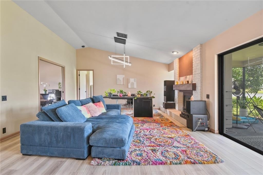 2906 Windridge Drive - Photo 18