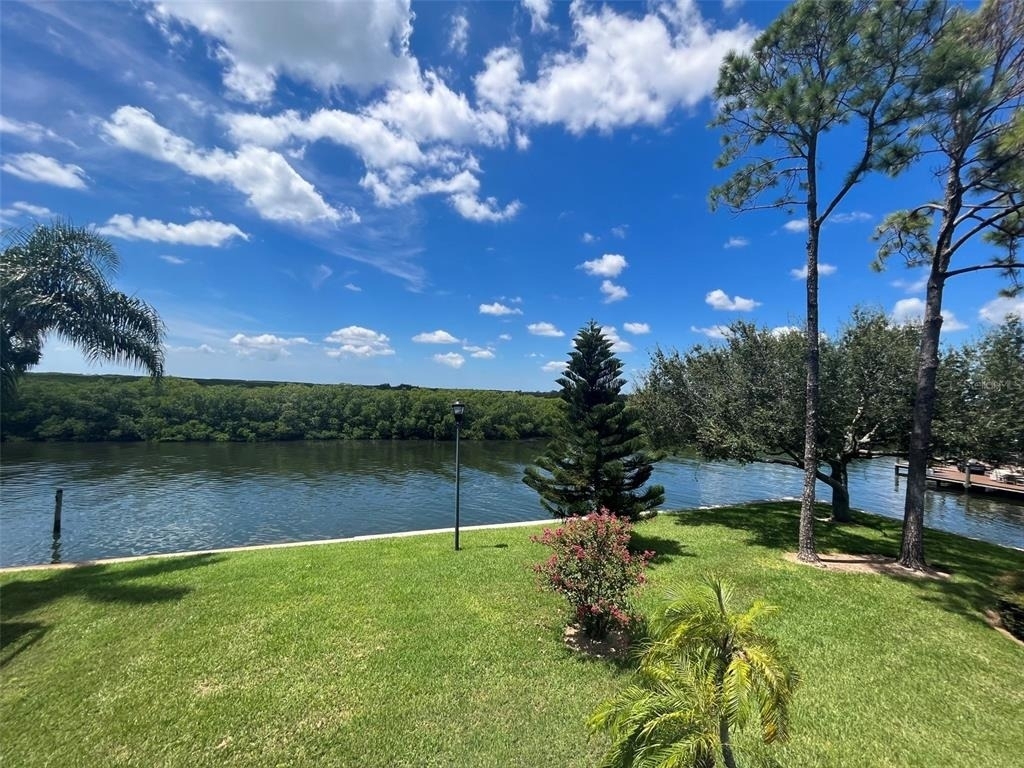 8801 Bay Pointe Drive - Photo 20