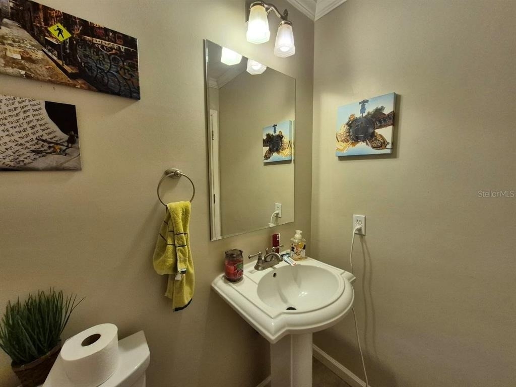 2910 W Sitios Street - Photo 10