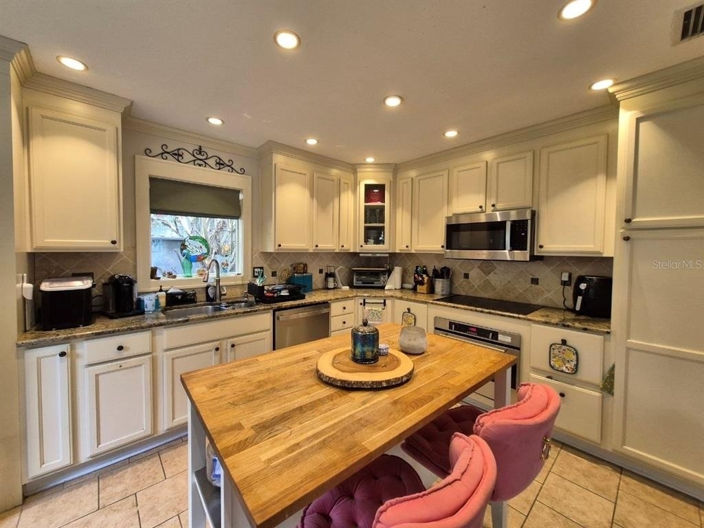 2910 W Sitios Street - Photo 19