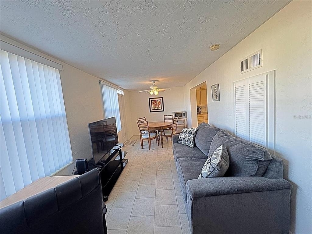 2001 World Parkway Boulevard - Photo 9