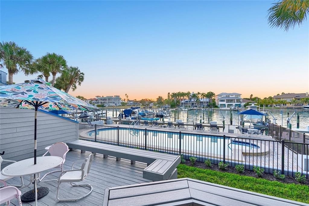 910 Pinellas Bayway S - Photo 1