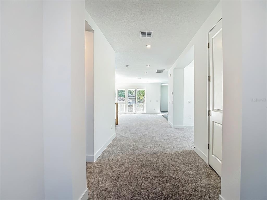 410 S West Shore Boulevard - Photo 5