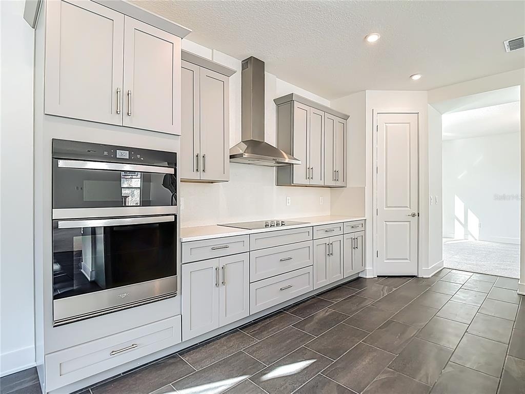 410 S West Shore Boulevard - Photo 17